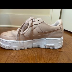 Nike Air Force 1 pixel in particle beige. Size 8. Great condition!